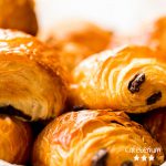 Schoko Croissant gibt's in der Schulcafeteria Cafeterium in Bremen.
